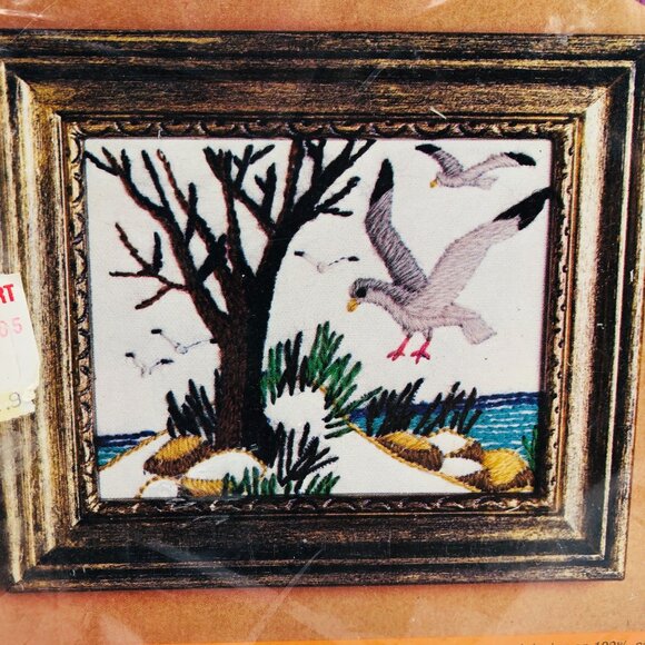 Vtg 70s New Seagull Crewel Embroidery Kit Paula Denham #6042 Wool Yarn w Frame - Picture 2 of 7
